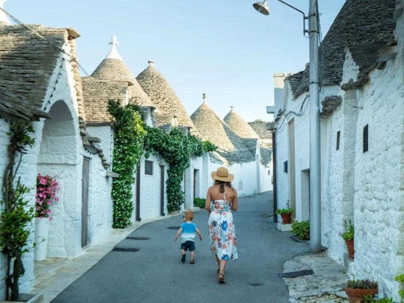The provided text describes a cooking workshop where participants learn to make Apulian Orecchiette... 1 the provided text describes a cooking workshop whe 2025 09 16 123535